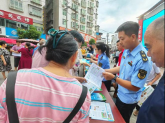 <b><b>线上线下立体化提拔群众食物安</b></b>